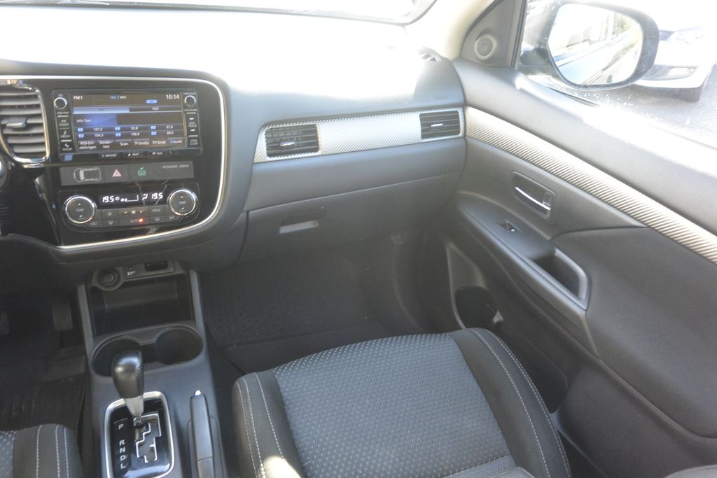 Mitsubishi Outlander 2.2 DI-D 4WD INTENSE 6AT 110kW