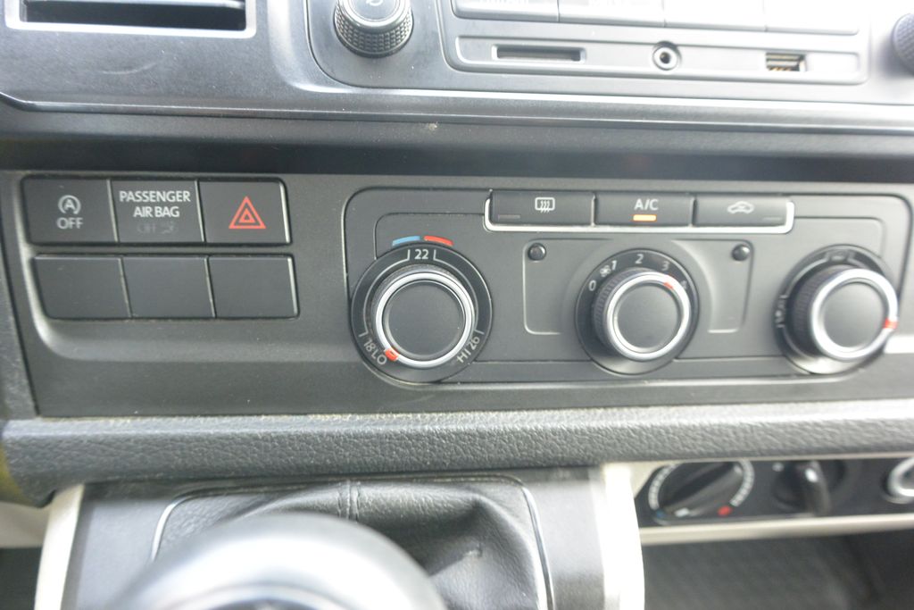 Volkswagen T5 Transporter 2.0TDi 103kW 103kW