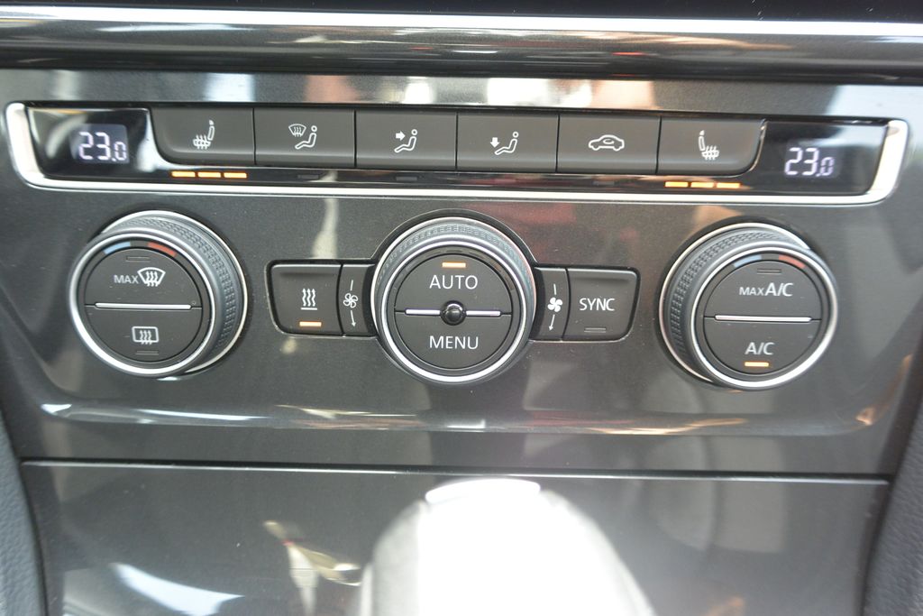 Volkswagen Golf 2.0TDi Alltrack DSG 4×4 DPH 135kW