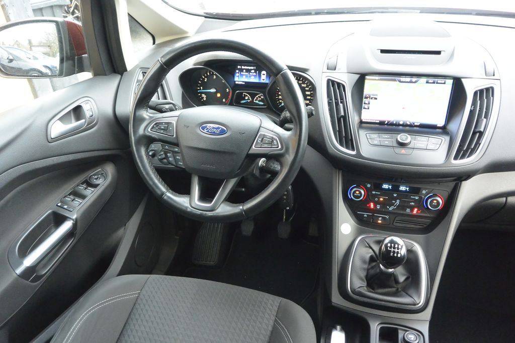 Ford Grand C-Max 1.5TDCi 88kW 7míst*NAVI 88kW