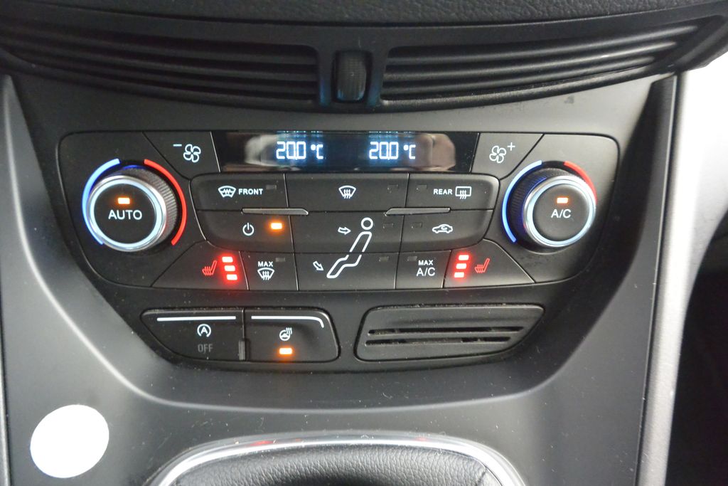 Ford Grand C-Max 1.5TDCi 88kW 7míst*NAVI 88kW