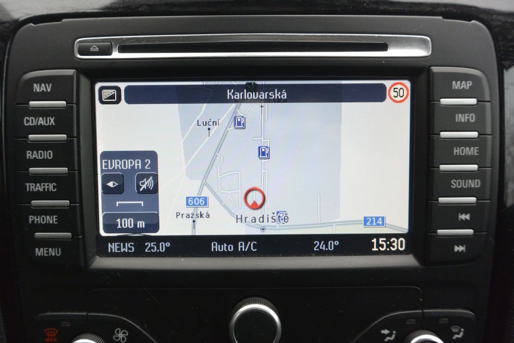 Ford S-Max 2.2TDCi AT Titanium 7míst 147k 147kW