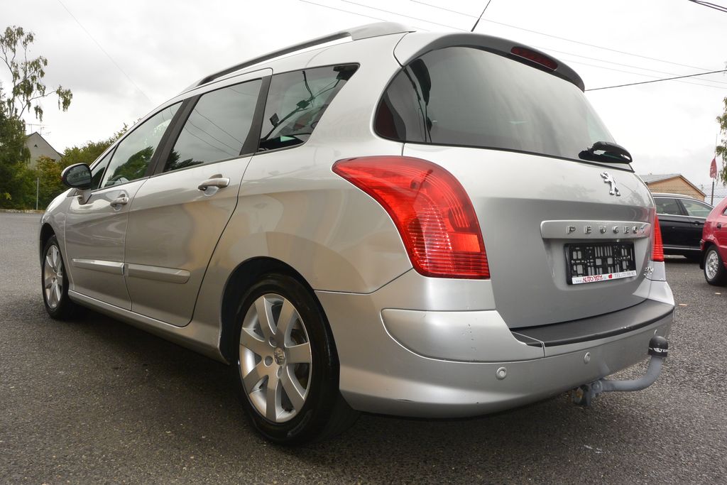 Peugeot 308 2.0HDi SW 7míst 110kW