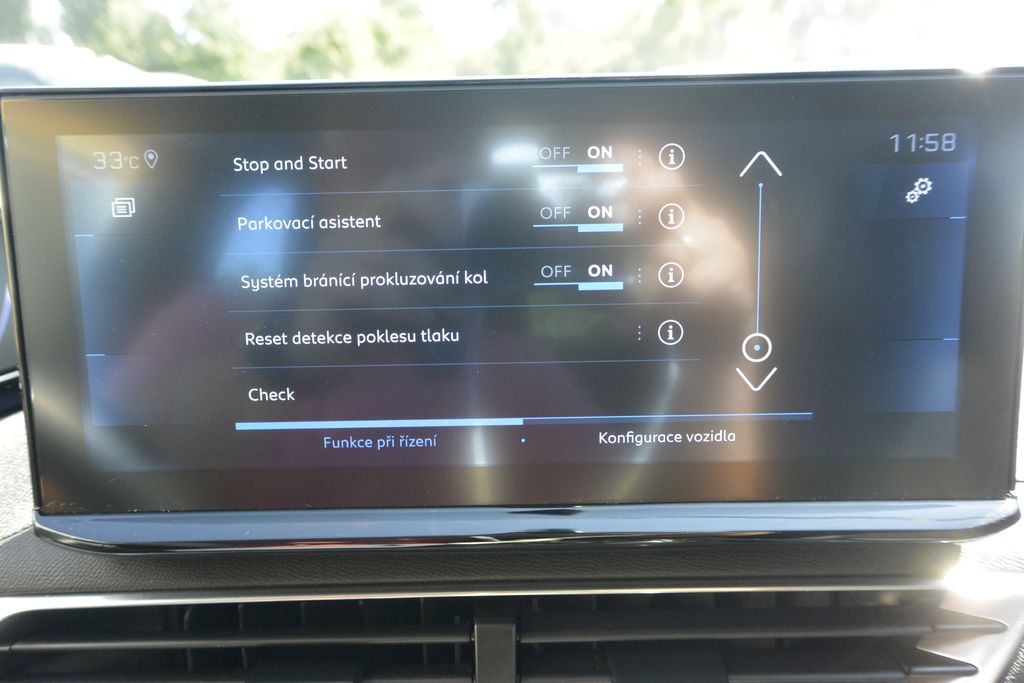 Peugeot 3008 1.2 PureTech 96kW * DPH * 96kW