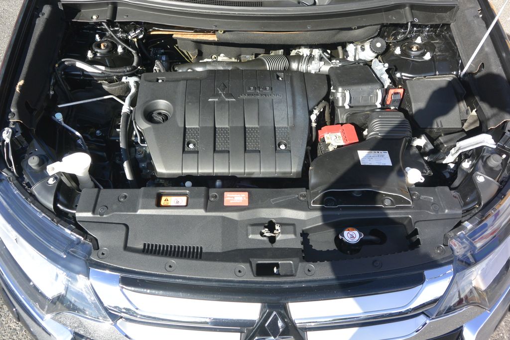 Mitsubishi Outlander 2.2 DI-D 4WD INTENSE 6AT 110kW