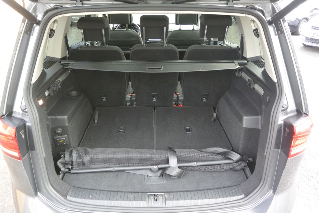 Volkswagen Touran 2.0TDi 110kW PANORAMA*NAVI*LED 110kW