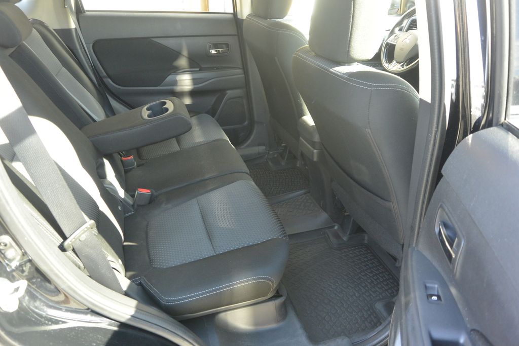 Mitsubishi Outlander 2.2 DI-D 4WD INTENSE 6AT 110kW