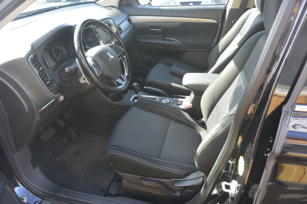 Mitsubishi Outlander 2.2 DI-D 4WD INTENSE 6AT 110kW