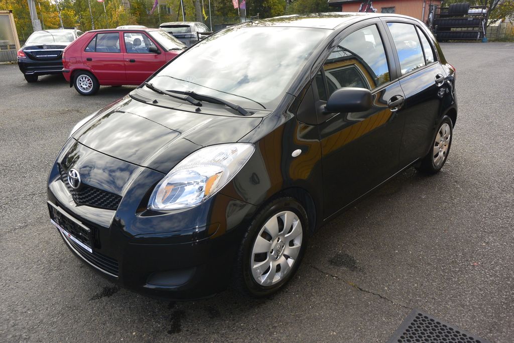 Toyota Yaris 1.3VVT-i 6kv 70tis km 73kW