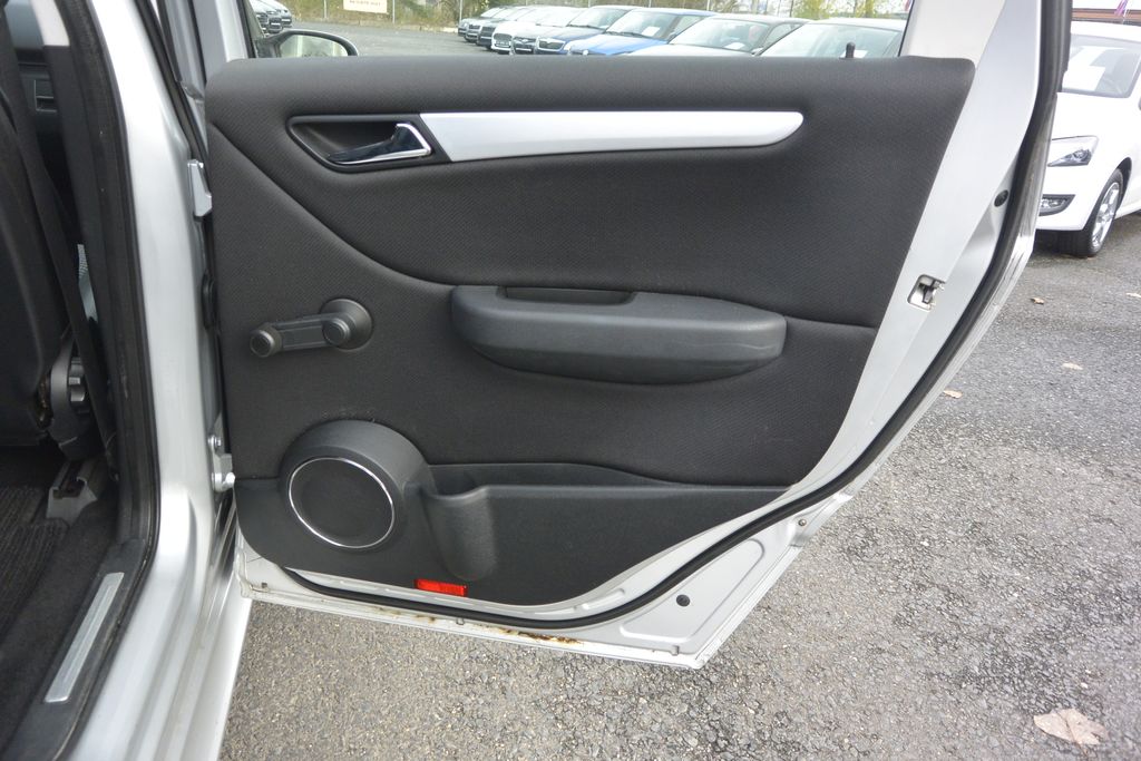 Mercedes-Benz B 200 2.0i automat 100kW