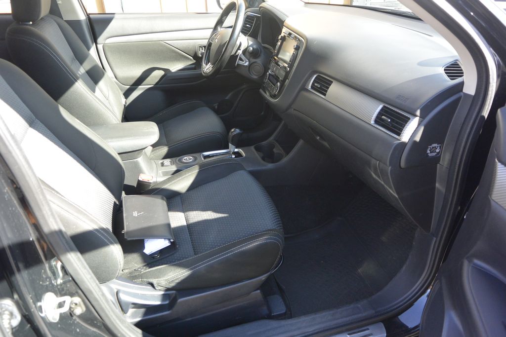 Mitsubishi Outlander 2.2 DI-D 4WD INTENSE 6AT 110kW