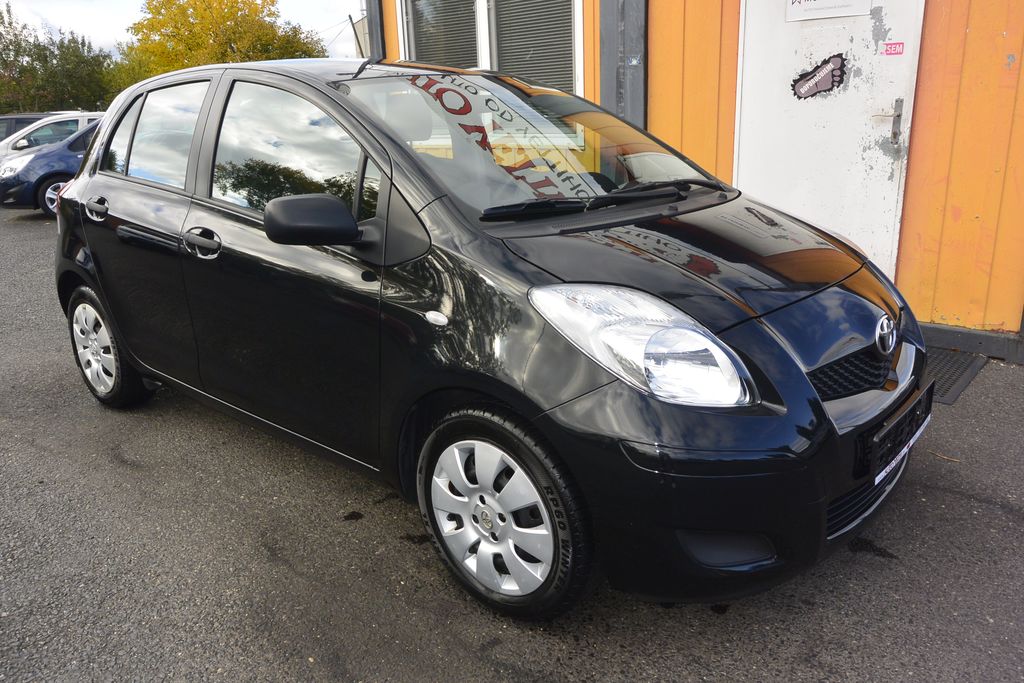 Toyota Yaris 1.3VVT-i 6kv 70tis km 73kW