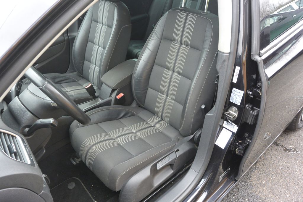 Volkswagen Golf 1.2TSi Match 77kW NAVI