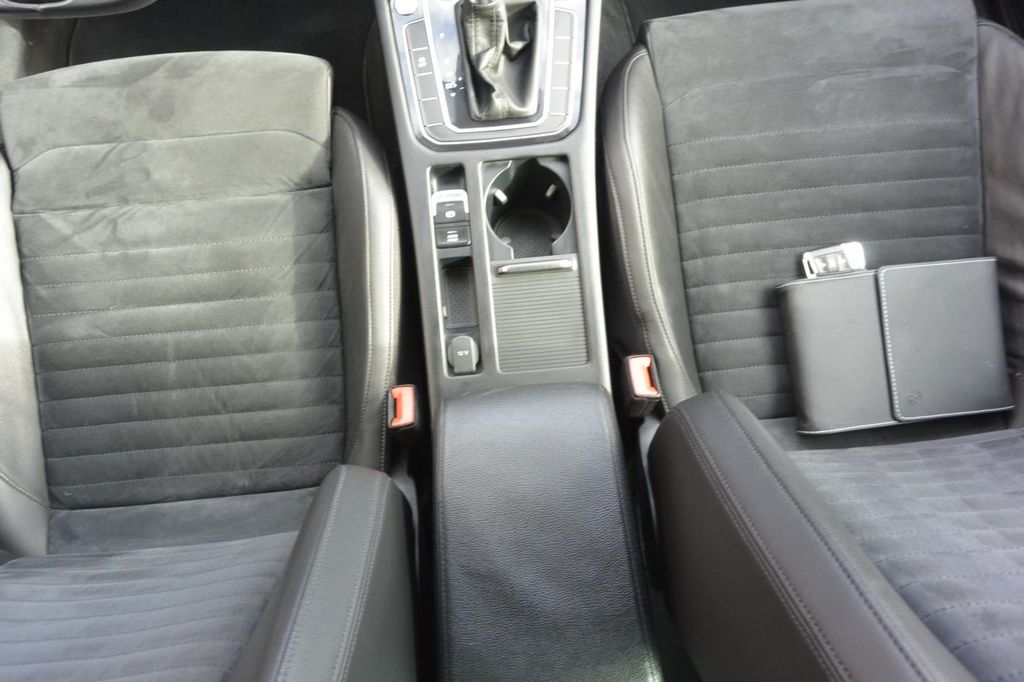 Volkswagen Passat 2.0TDi DSG, LED, NAVI