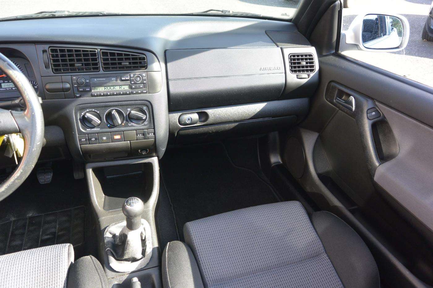 Volkswagen Golf 2.0i