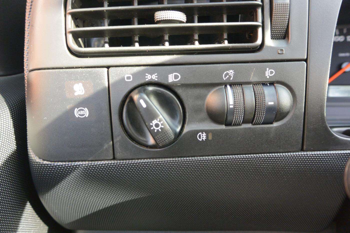 Volkswagen Golf 2.0i