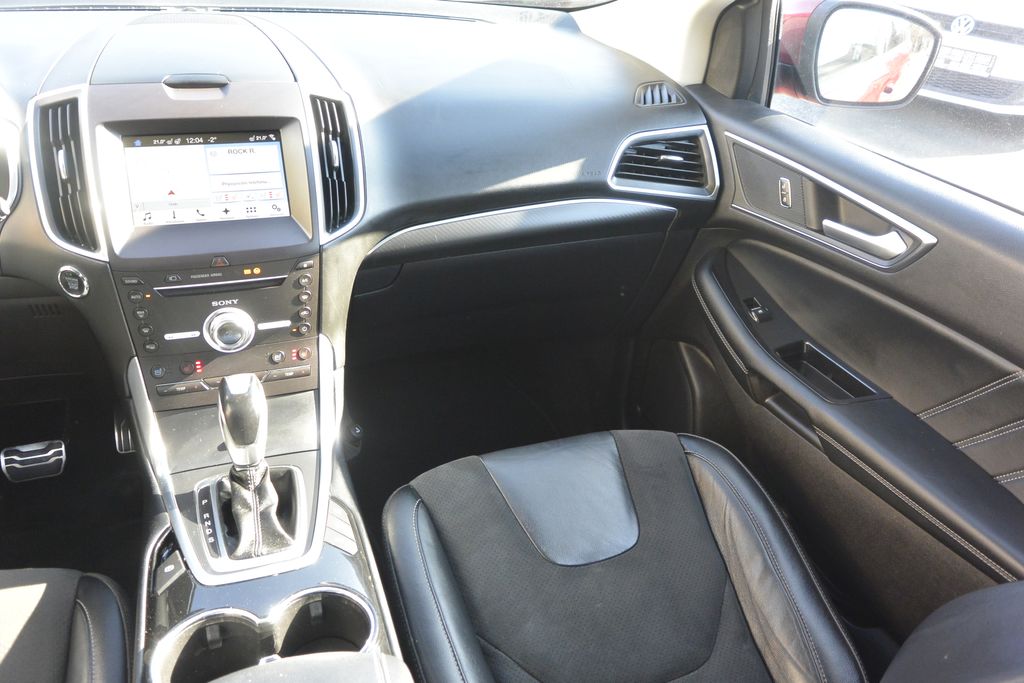 Ford Edge 2.0TDCi ST Line 4×4 AT