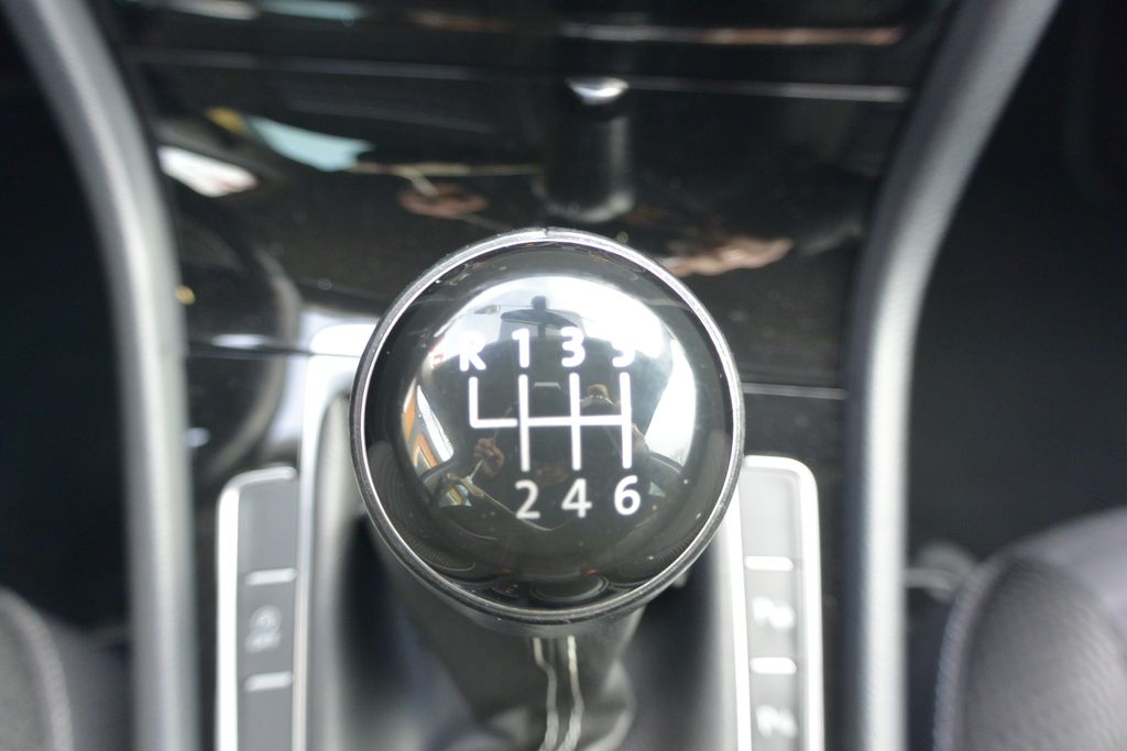 Volkswagen Golf 2.0TDi 110kW