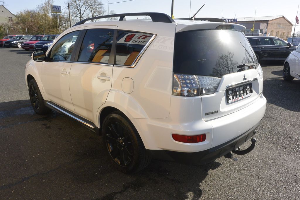 Mitsubishi Outlander 2.2 DI-D 4×4
