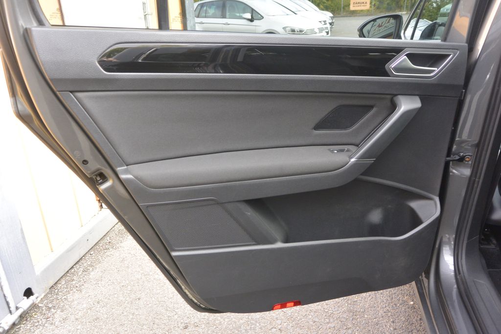 Volkswagen Touran 2.0TDi 110kW PANORAMA*NAVI*LED