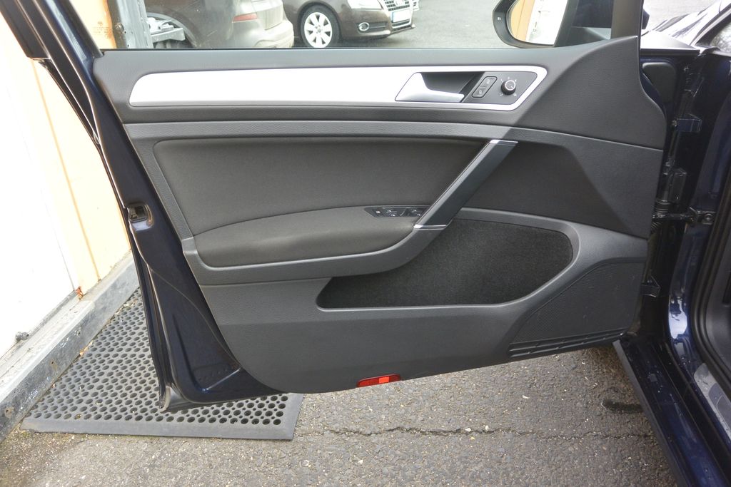 Volkswagen Golf 2.0TDi 110kW