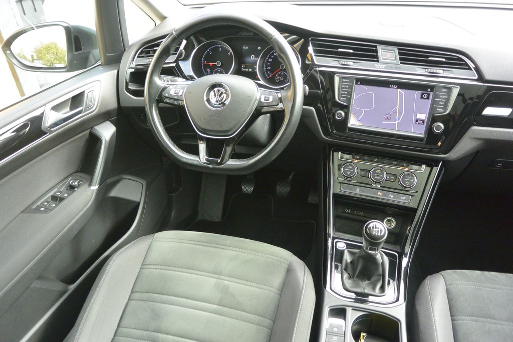 Volkswagen Touran 2.0TDi 110kW PANORAMA*NAVI*LED