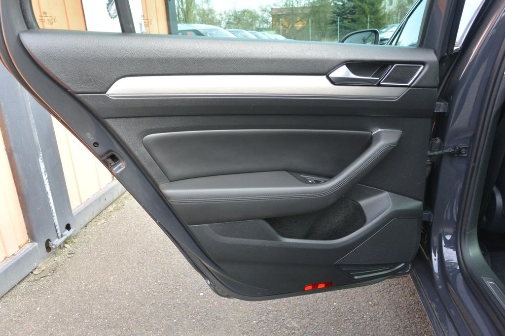 Volkswagen Passat 2.0TDi DSG, LED, NAVI