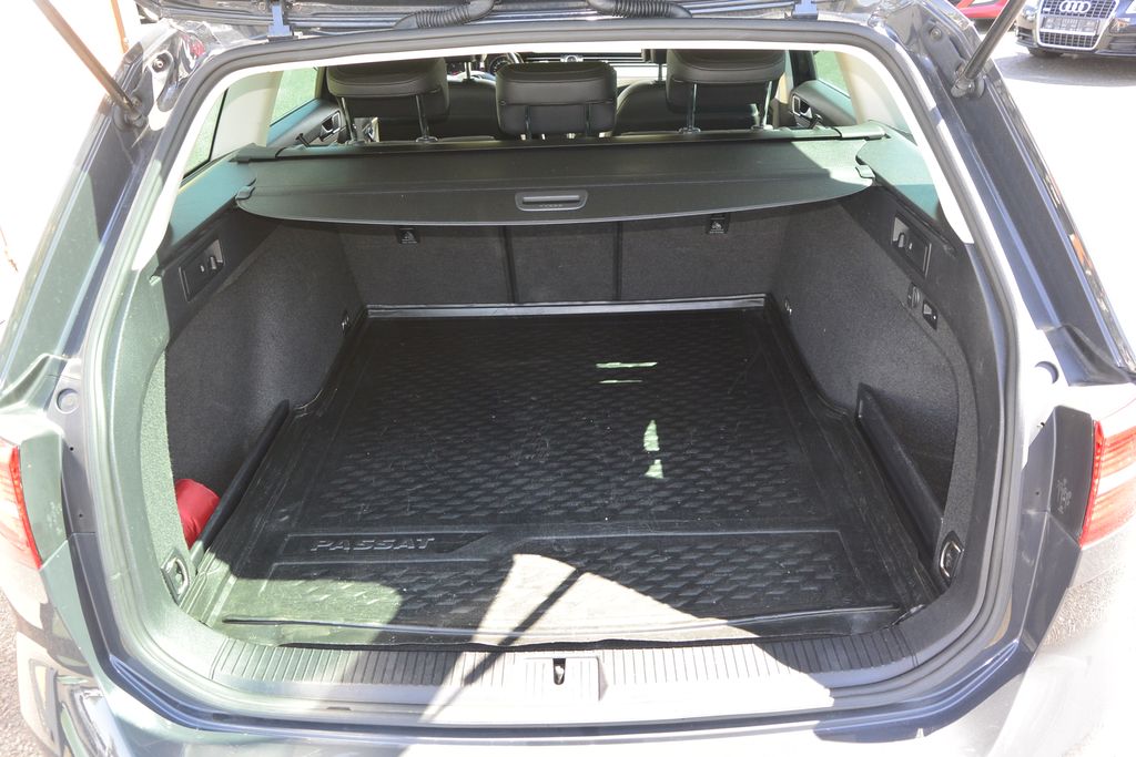 Volkswagen Passat 2.0TDi DSG, LED, NAVI