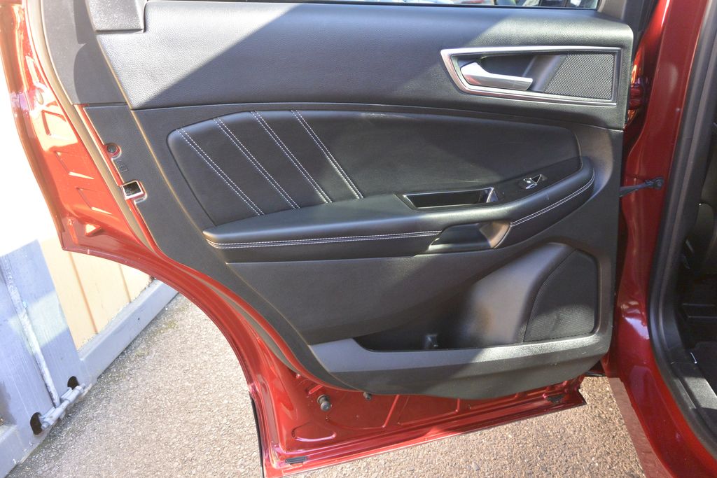 Ford Edge 2.0TDCi ST Line 4×4 AT