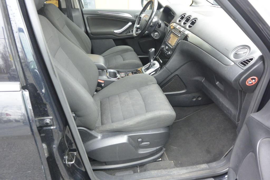 Ford S-Max 2.2TDCi AT Titanium 7míst 147kW