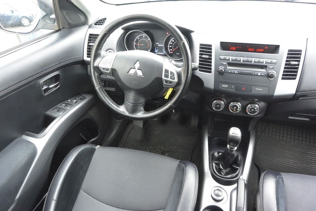 Mitsubishi Outlander 2.2 DI-D 4×4