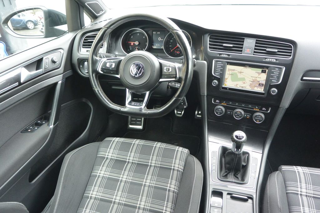Volkswagen Golf 2.0TDi GTD