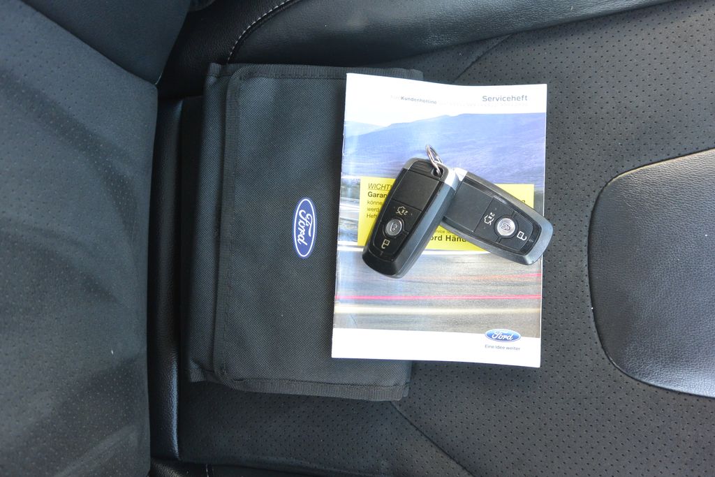 Ford Edge 2.0TDCi ST Line 4×4 AT