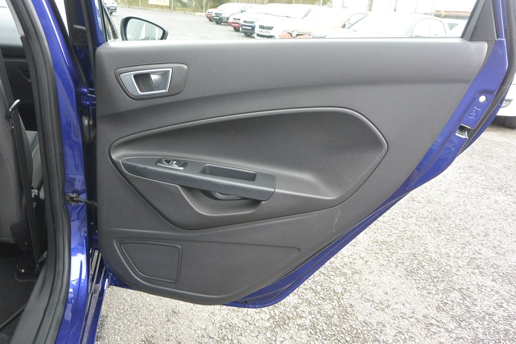 Ford Fiesta 1.0 EcoBoost vyhřív.sedadla+okno