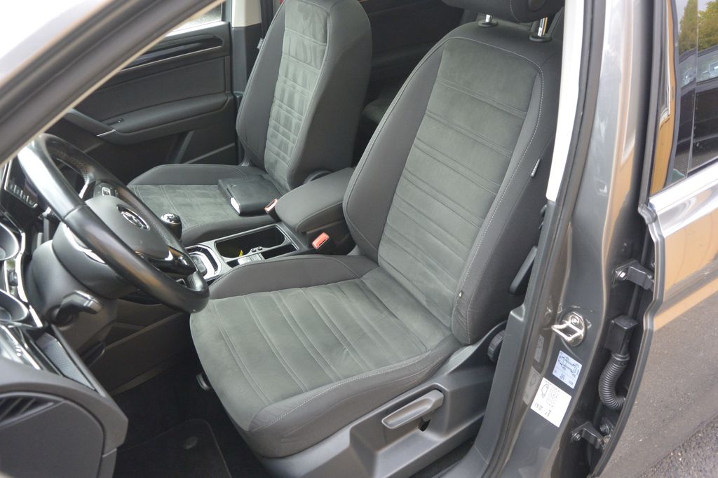 Volkswagen Touran 2.0TDi 110kW PANORAMA*NAVI*LED