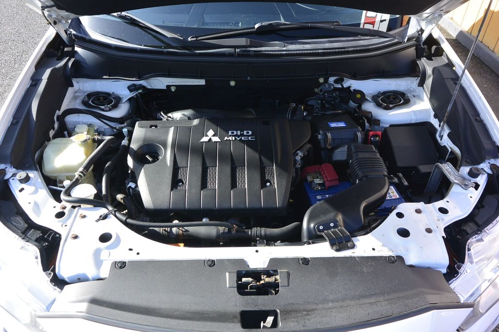 Mitsubishi Outlander 2.2 DI-D 4×4