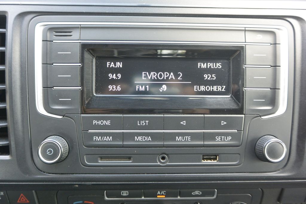 Volkswagen T5 Transporter 2.0TDi 103kW