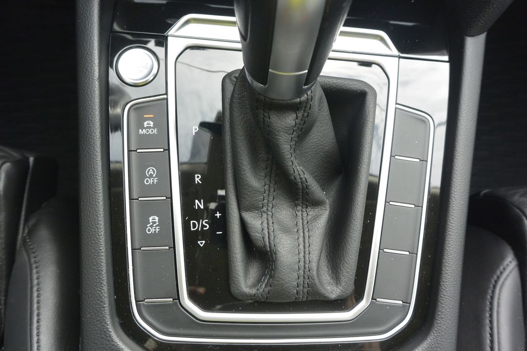 Volkswagen Passat 2.0TDi 4MOTION 176kW DPH!