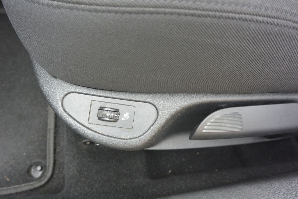 Peugeot 308 2.0HDi SW 7míst