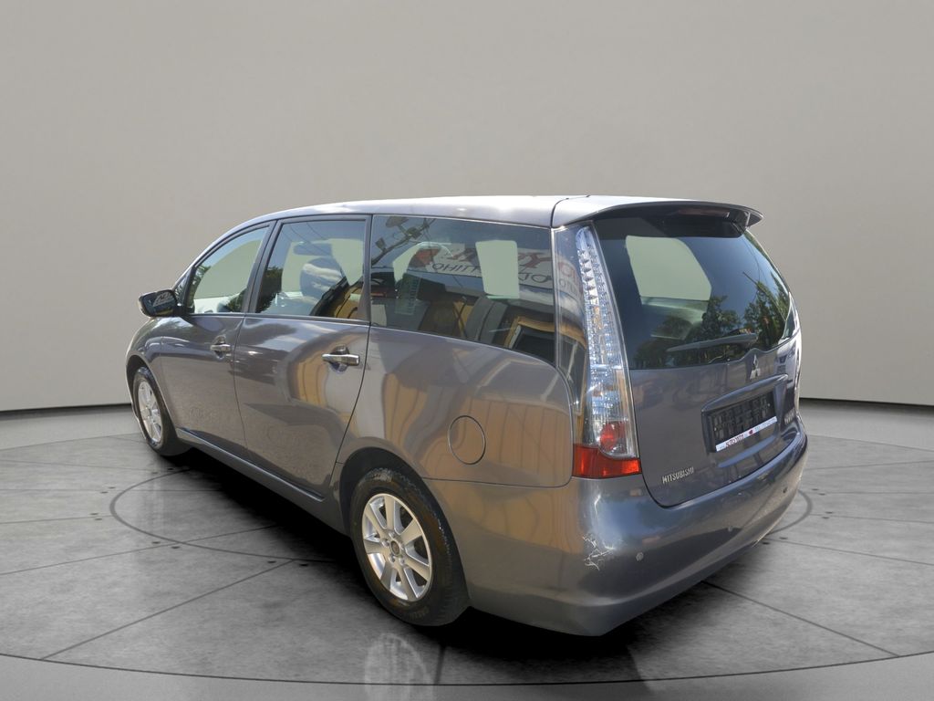 Mitsubishi Grandis 2.0DI-D 6míst
