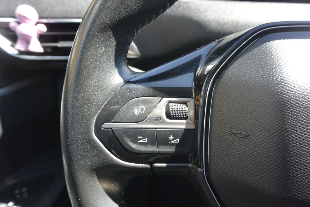 Peugeot 3008 1.2 PureTech 96kW * DPH