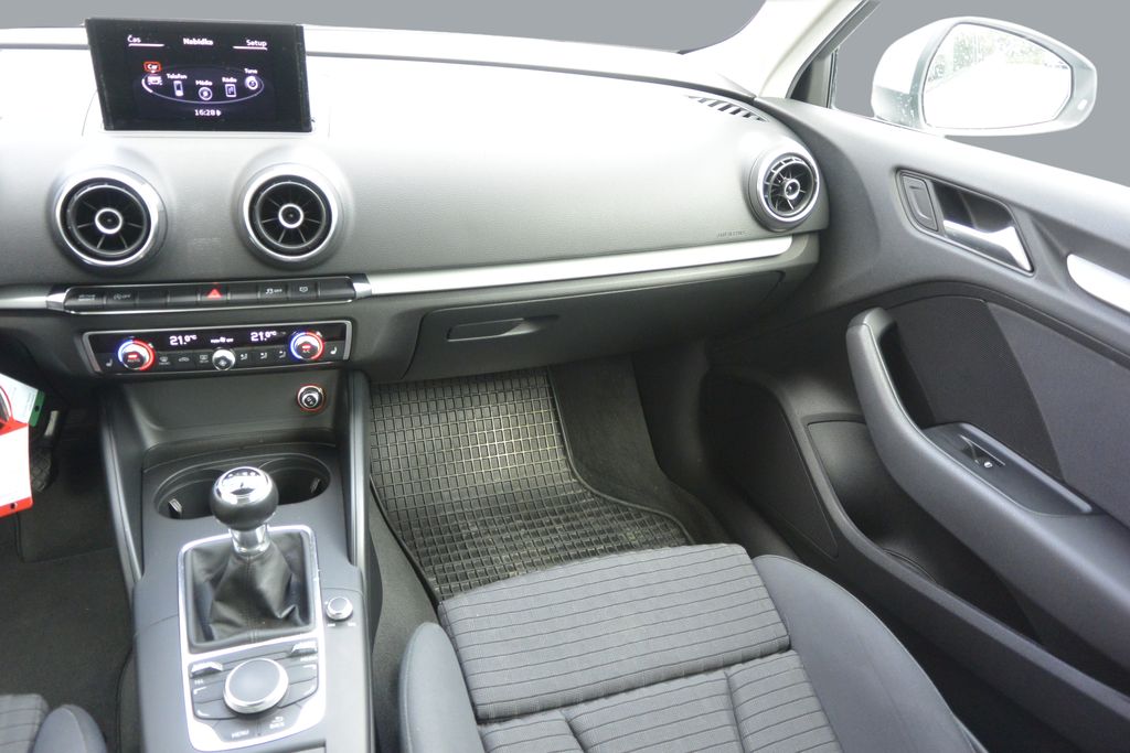 Audi A3 2.0TDi Spotback 110kW Xenon