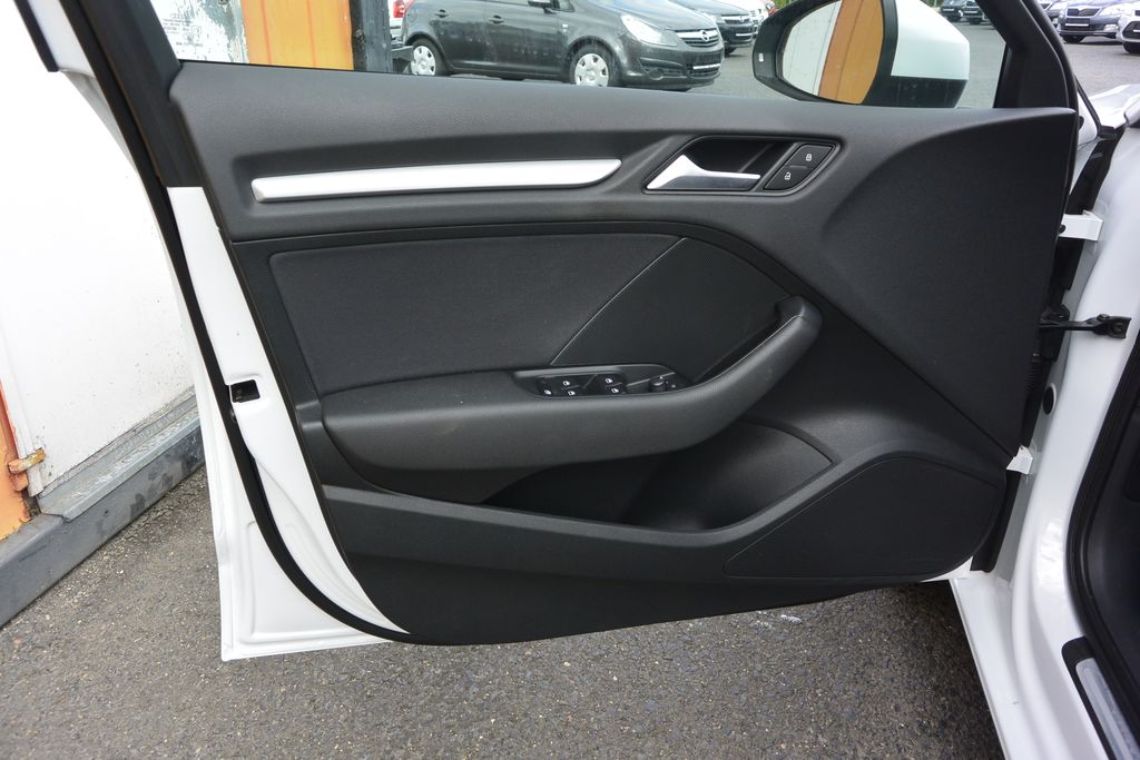 Audi A3 2.0TDi Spotback 110kW Xenon