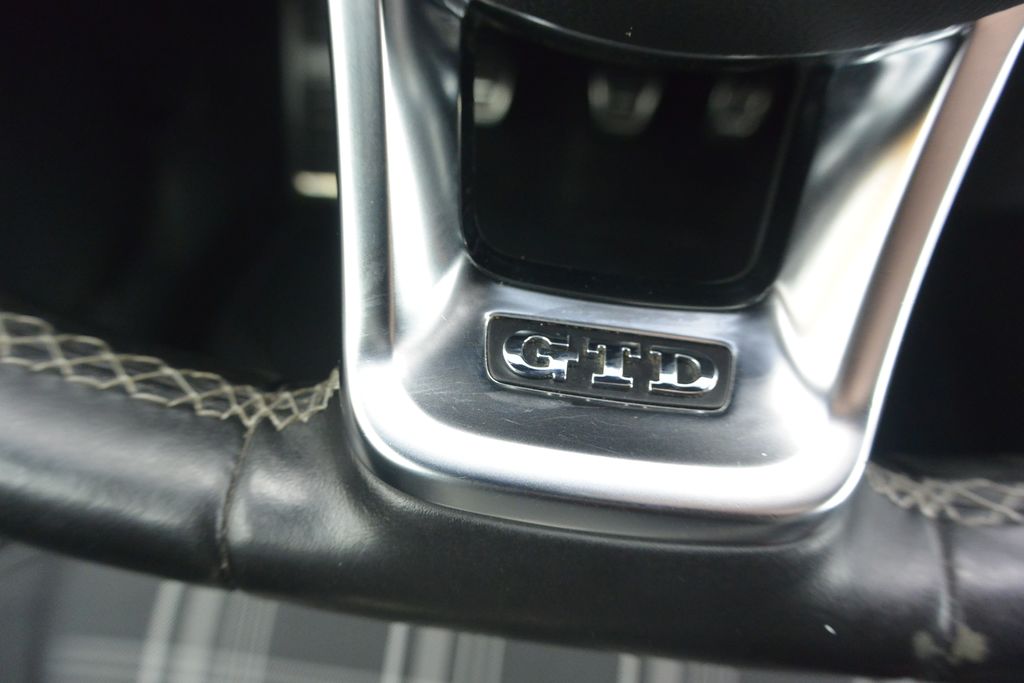 Volkswagen Golf 2.0TDi GTD