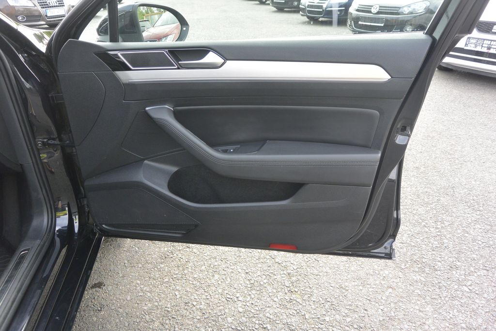 Volkswagen Passat 2.0TDi 4MOTION 176kW DPH!