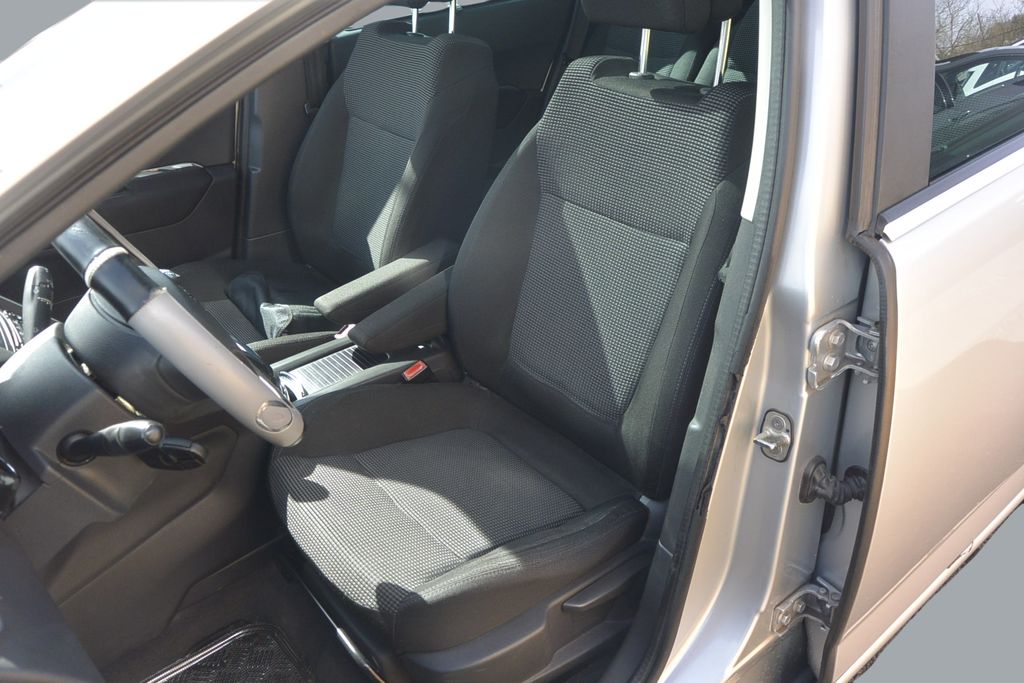 Peugeot 5008 1.6i16v + LPG nové*7míst