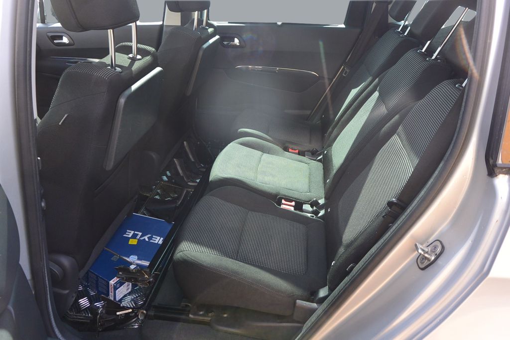 Peugeot 5008 1.6i16v + LPG nové*7míst