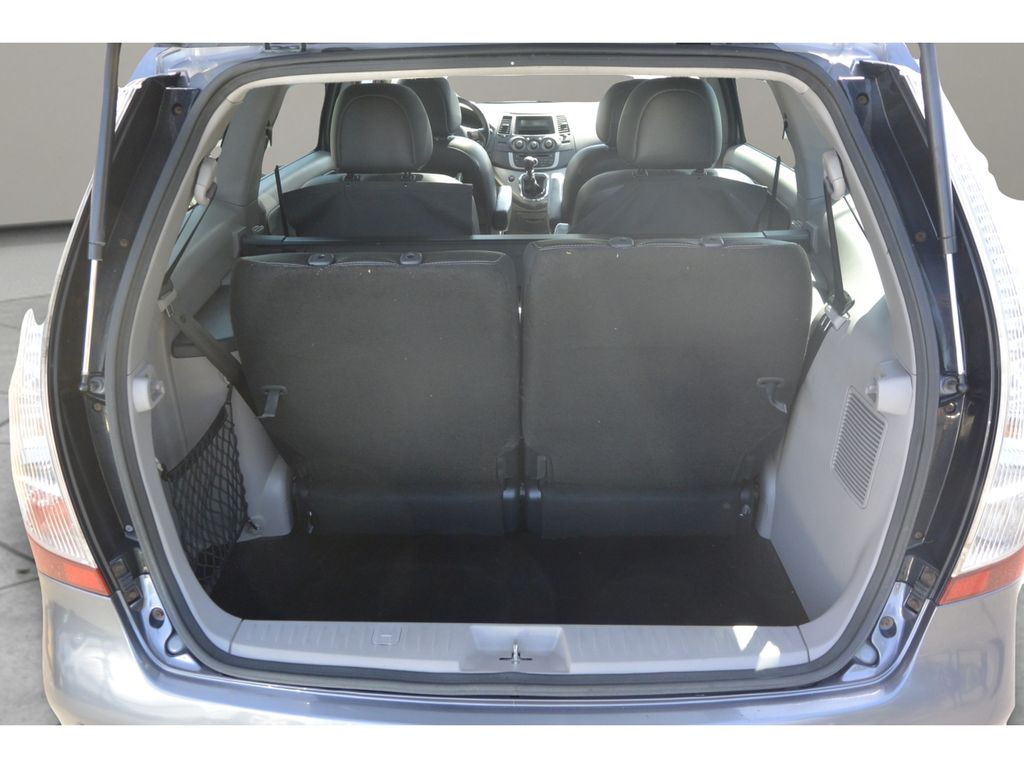 Mitsubishi Grandis 2.0DI-D 6míst