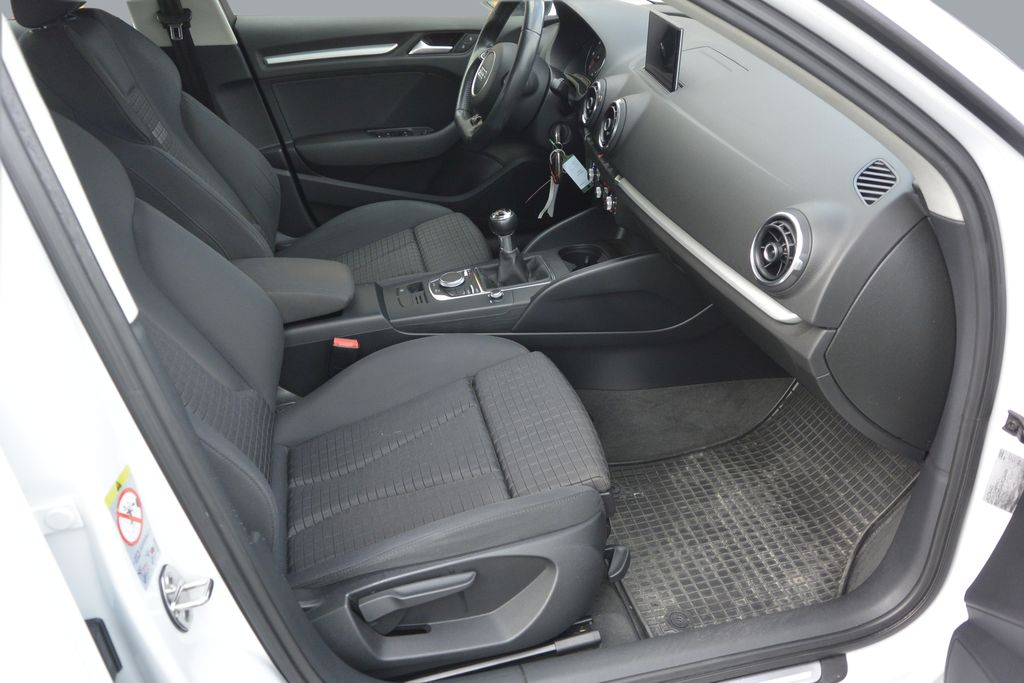 Audi A3 2.0TDi Spotback 110kW Xenon