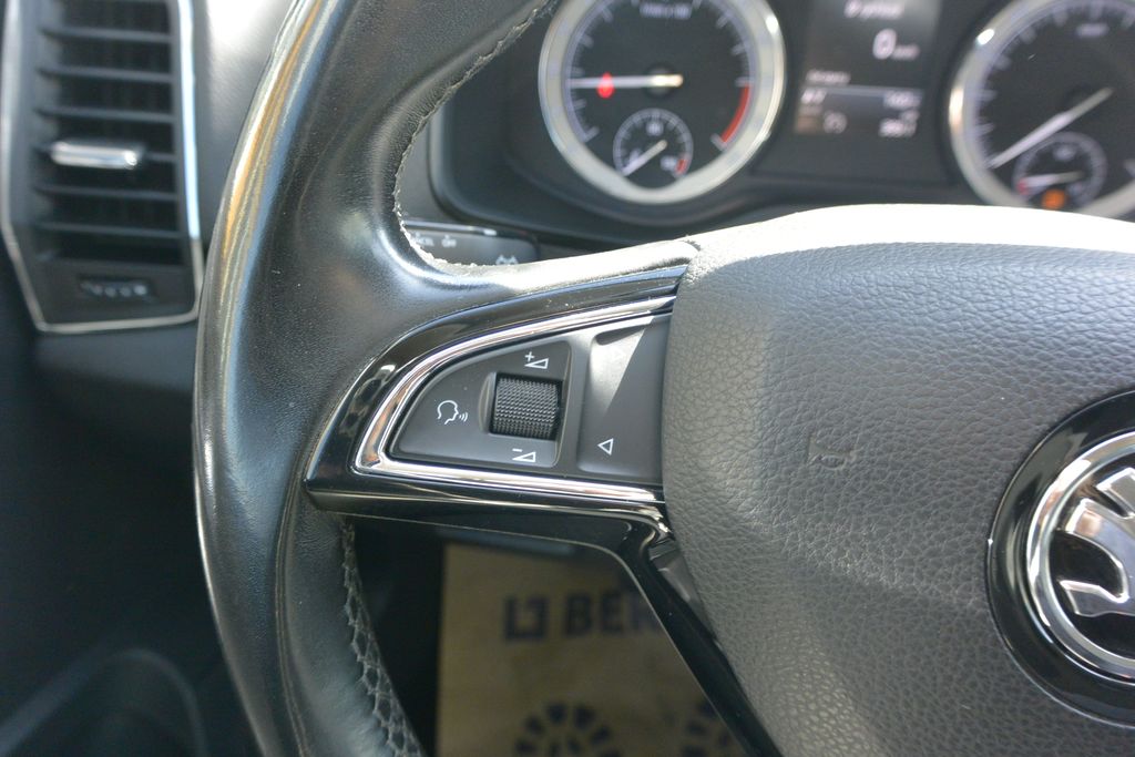 Škoda Karoq 2.0TDi 4×4 STYLE , LED,tažné,NAVI